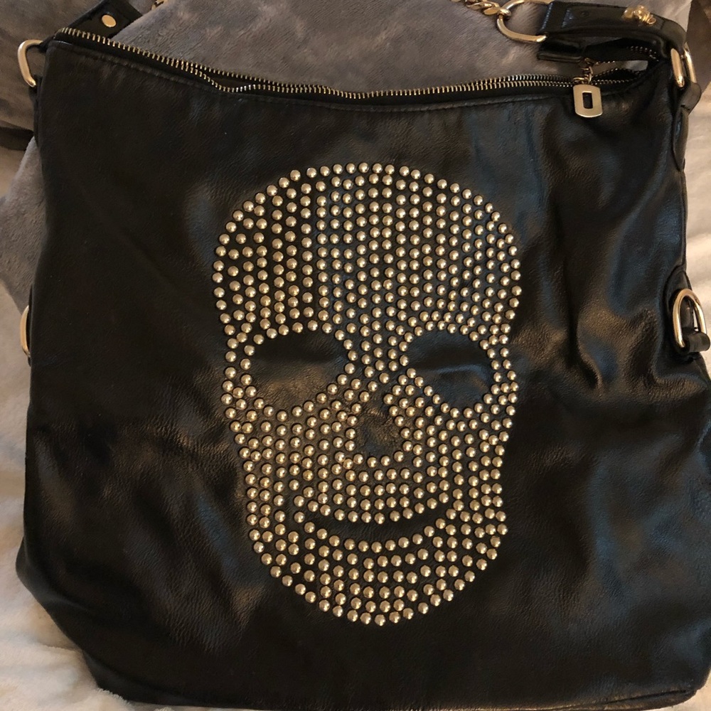 Skull hobo style purse